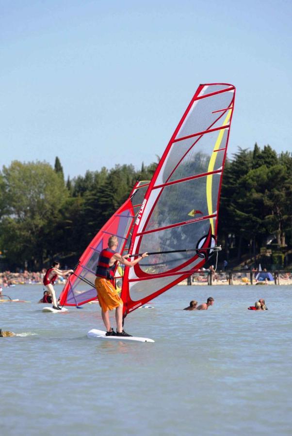 Camping Bella Italia In Peschiera Del Garda - Gardasee Apartment Екстериор снимка