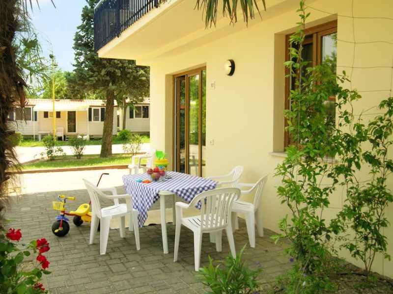Camping Bella Italia In Peschiera Del Garda - Gardasee Apartment Екстериор снимка