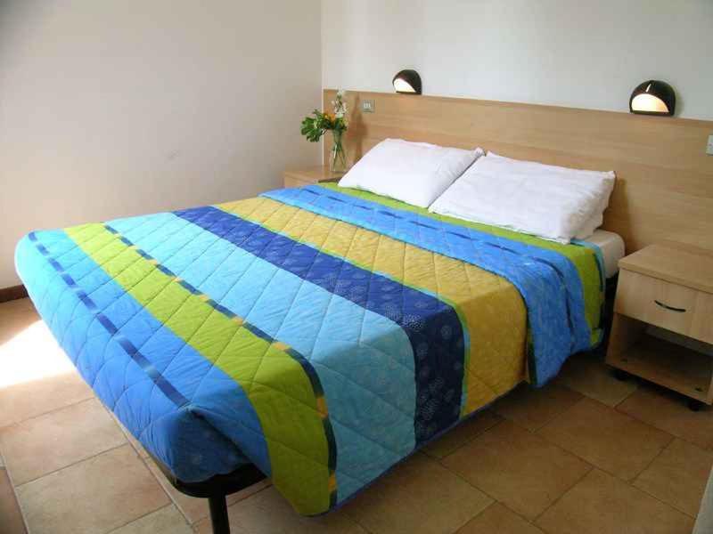 Camping Bella Italia In Peschiera Del Garda - Gardasee Apartment Екстериор снимка