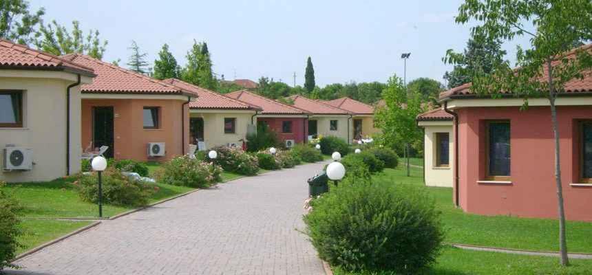 Camping Bella Italia In Peschiera Del Garda - Gardasee Apartment Екстериор снимка